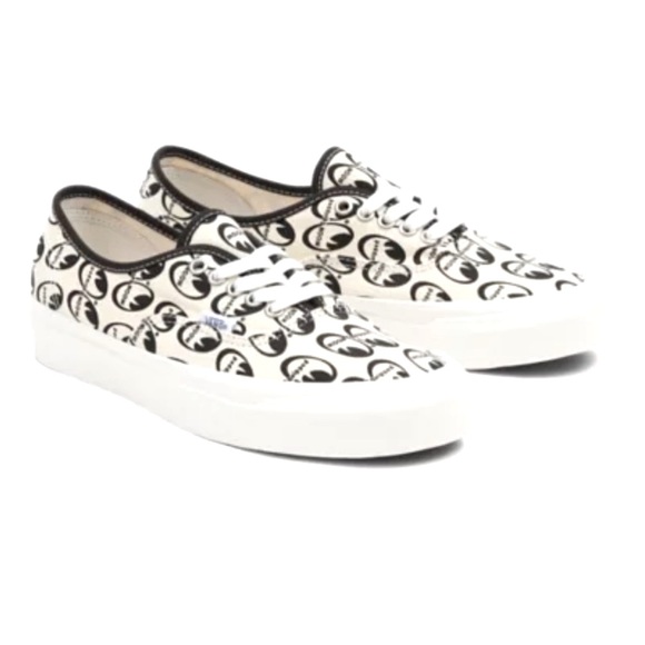 NEW VANS Authentic Anaheim Factory -Needlework Skull Size Men 7 1/2 Women 9 - Picture 9 of 11